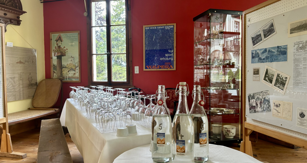 Mineralwasser-Degustation (gdl_814999909_image) Mineralwasser-Degustation (gdl_814999909_image)