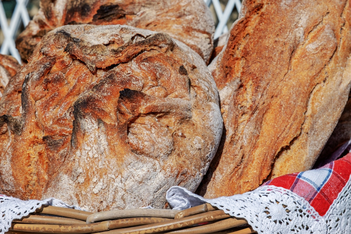 Holzofenbrot-Verkauf (gdl_726699228_image)